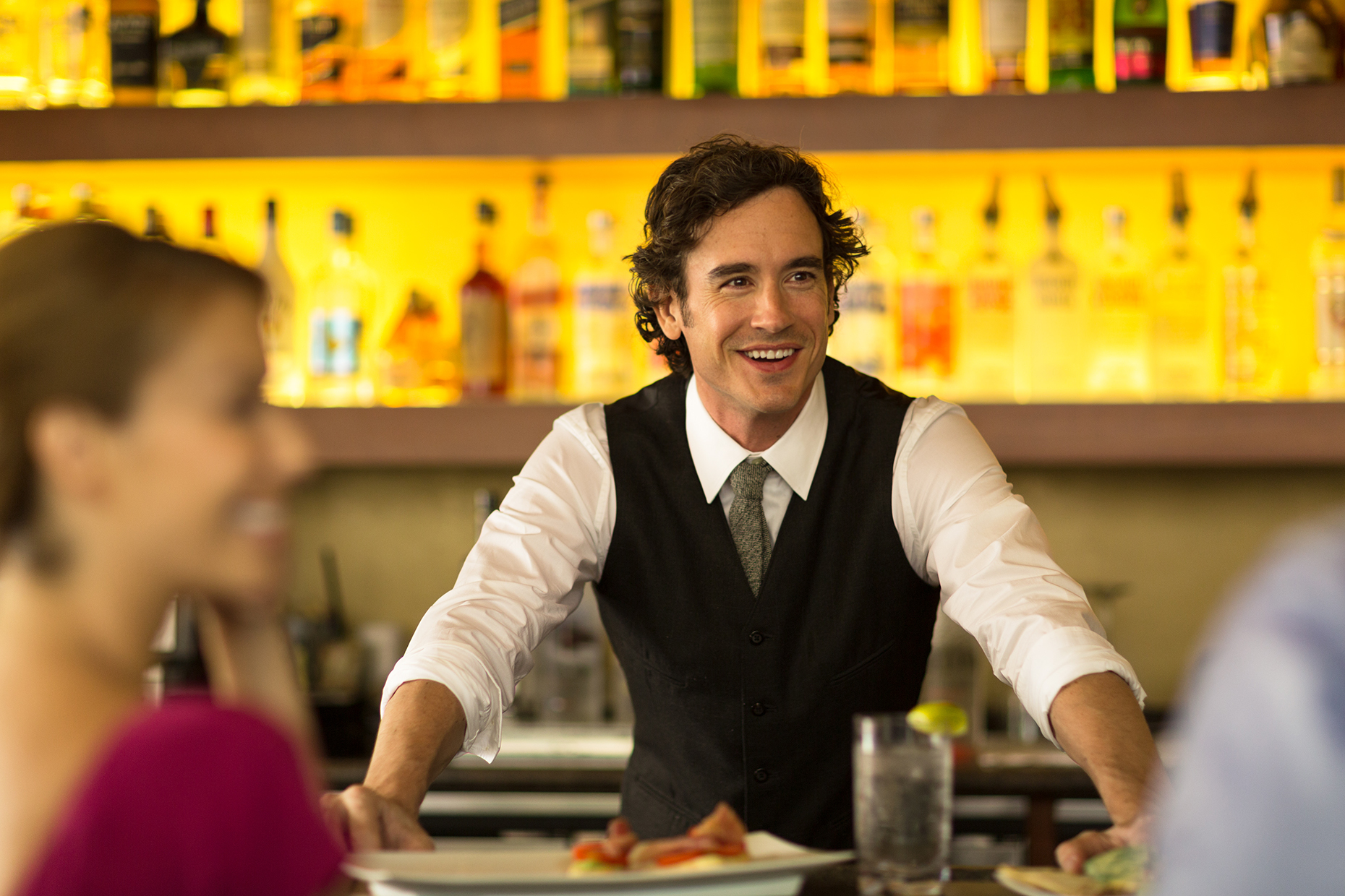 RESTAURANT_BARTENDER-C_0001-BDO